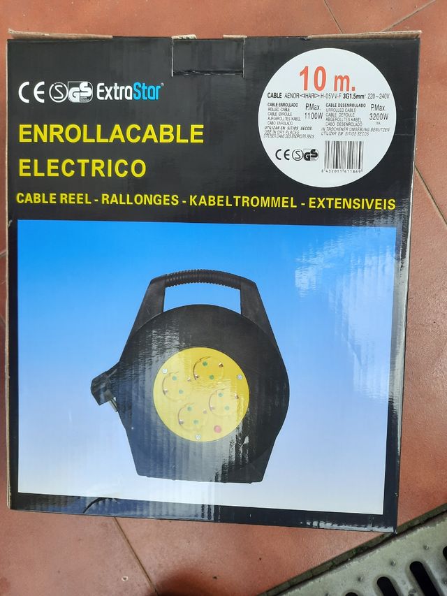 Cable de alimentación enrollable de 10Metros