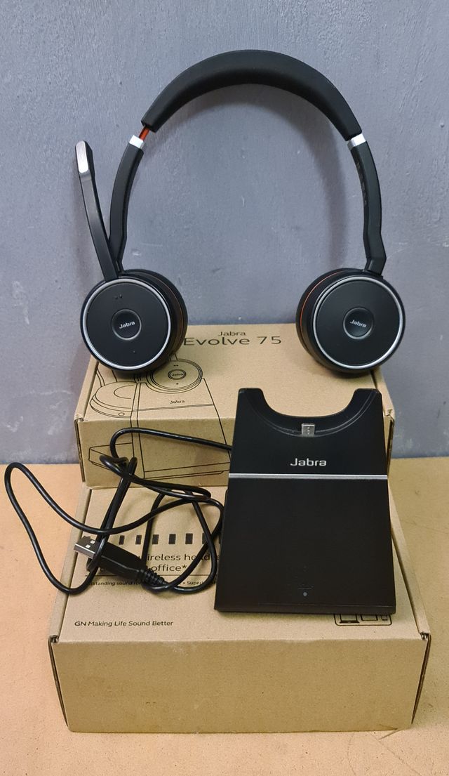 Jabra Evolve 75 + Soporte de Carga