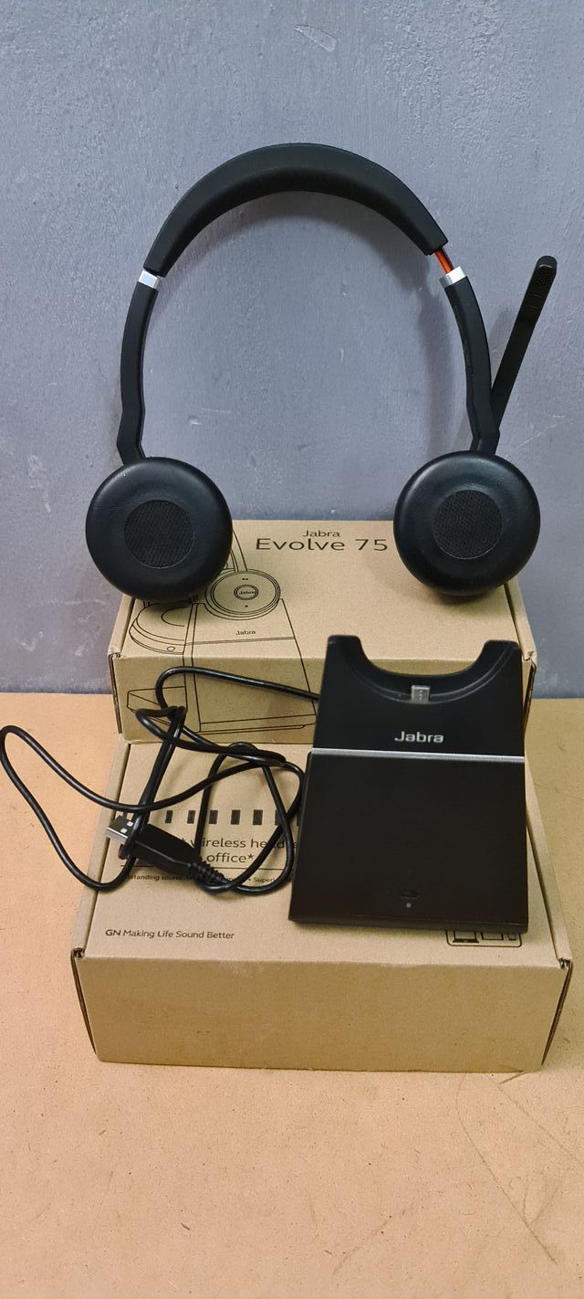 Jabra Evolve 75 + Soporte de Carga