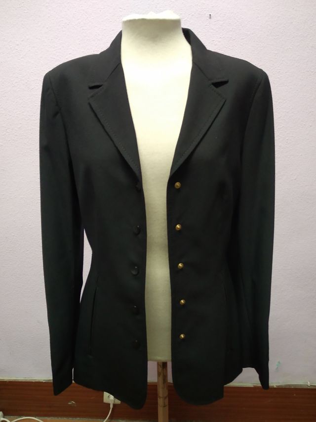 Chaqueta Negra con Letras Laura Biagiotti