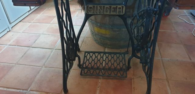 Maquina de coser Singer