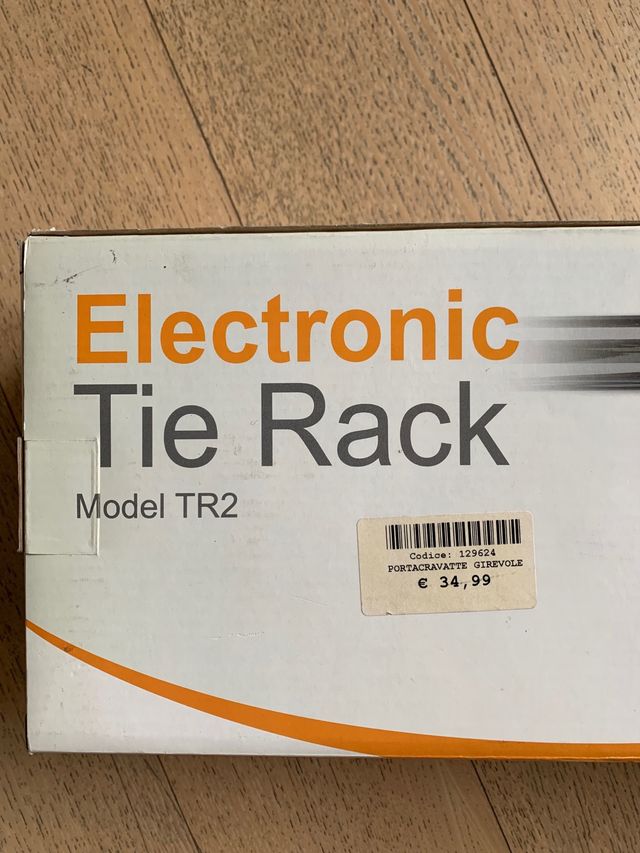 Porta cravatte nuovo