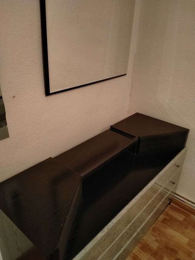 Mesitas de noche y comoda