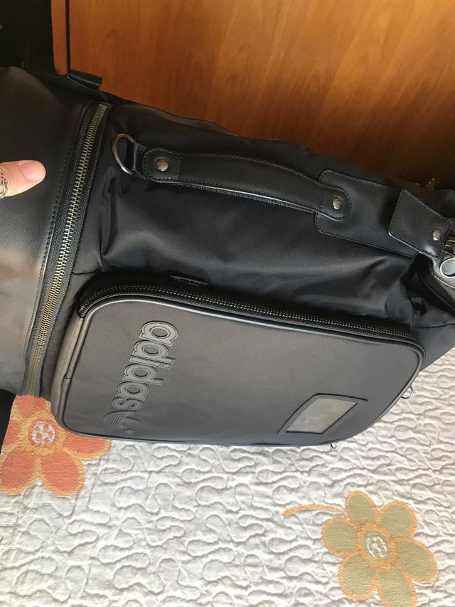 Mochila/Maleta. Adidas