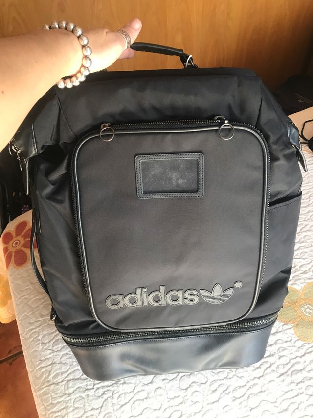 Mochila/Maleta. Adidas