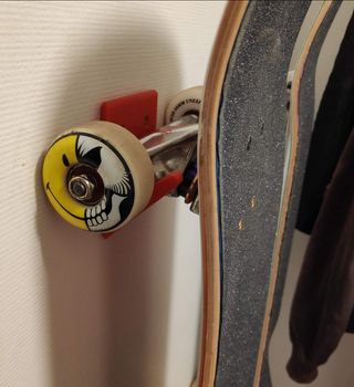 Soporte de pared para skateboard o longboard