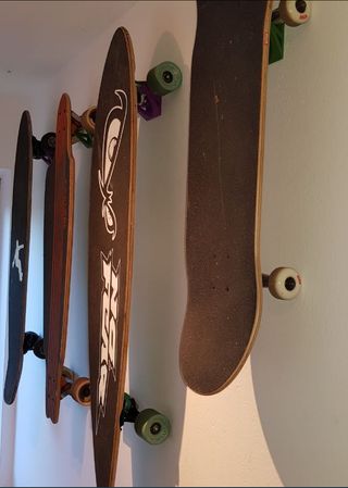 Soporte de pared para skateboard o longboard