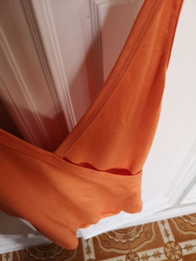 canotta donna arancio intrecciato collo