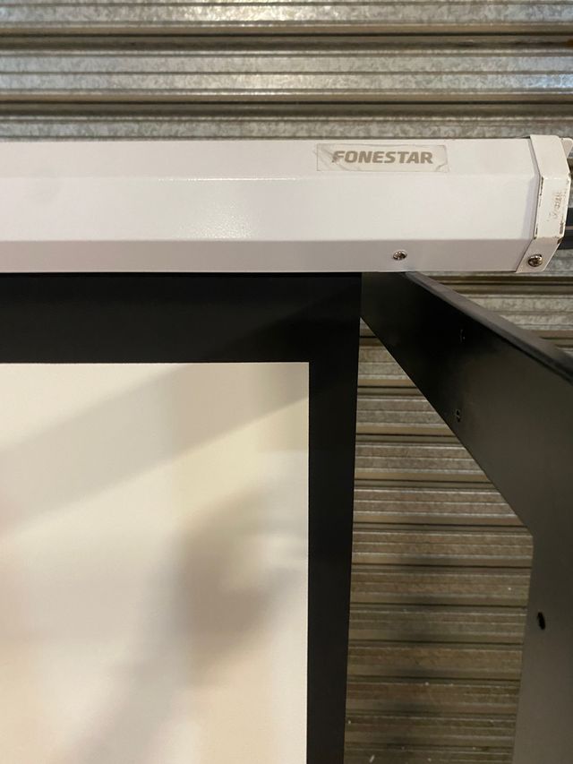 Pantalla proyector eléctrica