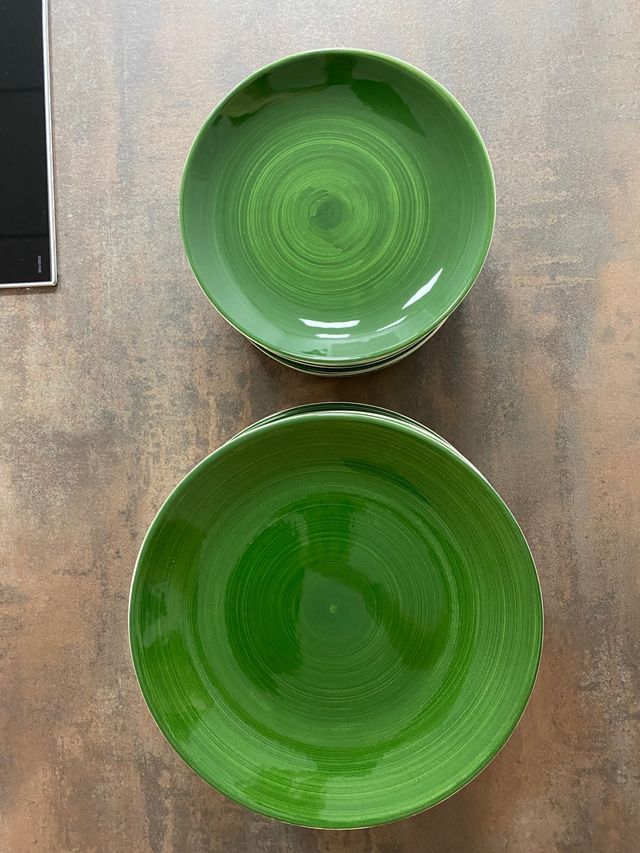 Platos de varios colores, El Corte Inglés