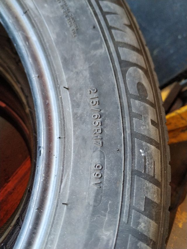215/65r17 99v michelin