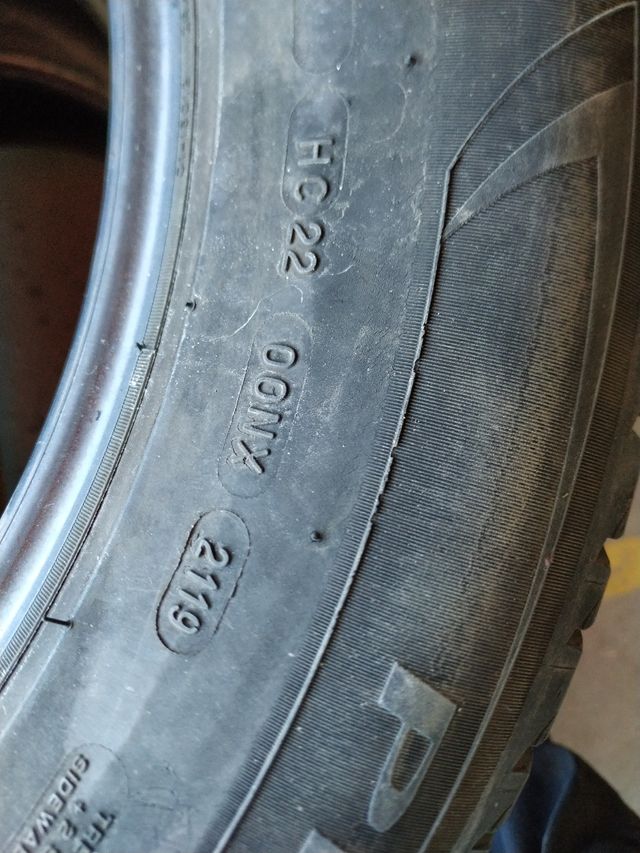 215/65r17 99v michelin