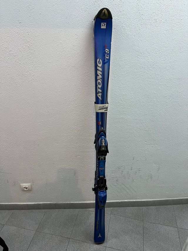 Esquís Atomic c9