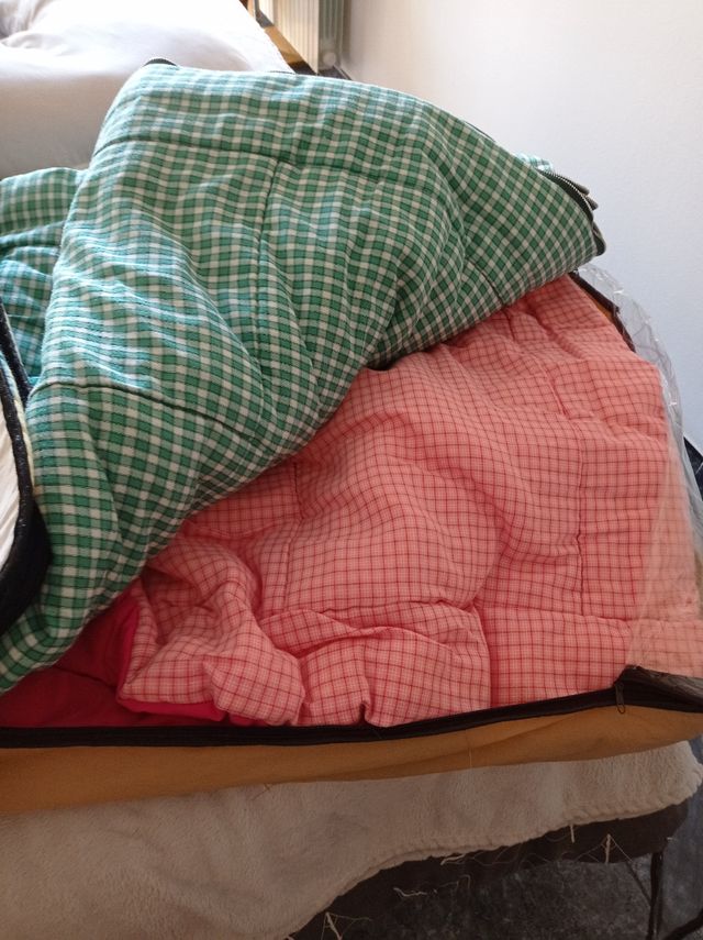 Sacos dormir cama 90cm 15 € cada uno