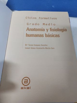 Anatomía y fisiología humanas básicas Akal