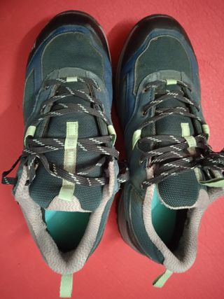 núm 38/39 Bota de muntanya i trekking impermeable.