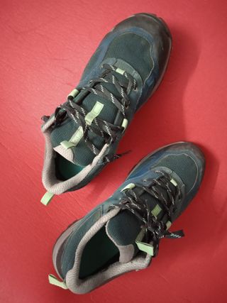 núm 38/39 Bota de muntanya i trekking impermeable.