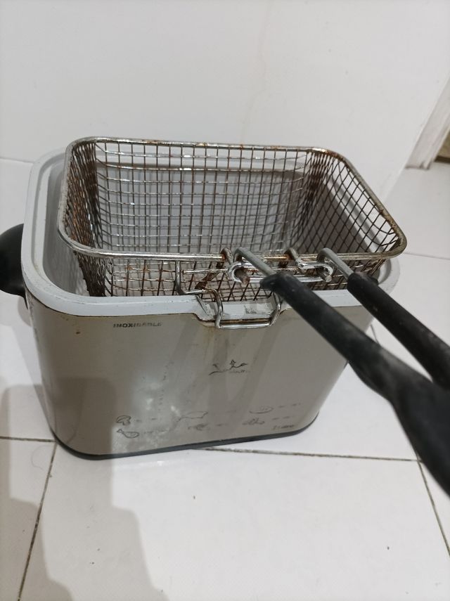 Freidora De aceite Jata