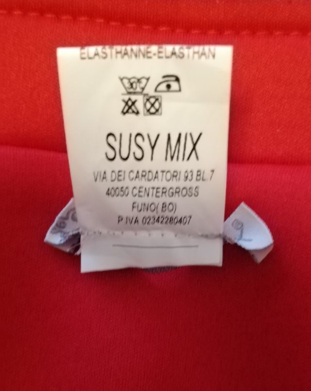 Giubbino rosso SUSY MIX.