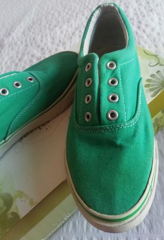 Tenis de lona verde
