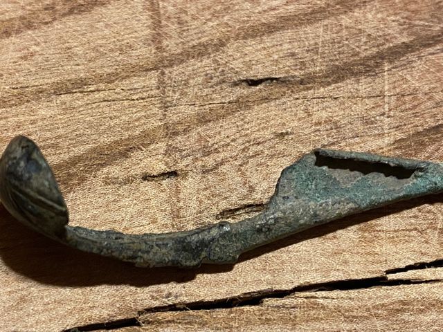 Fíbula celta de cazo o peroné