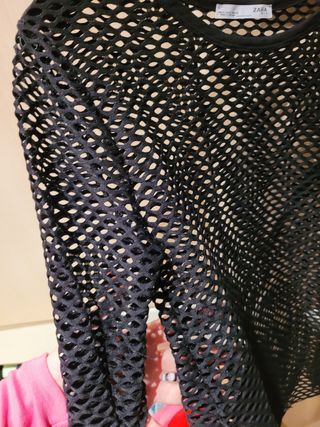 Blusa negra rejilla