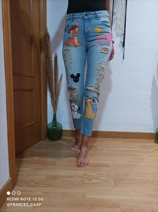 Pantalón pintado a mano 