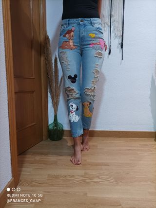Pantalón pintado a mano 