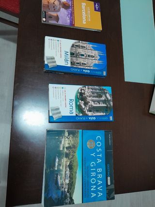 Guías de viaje: Barcelona, Milán, Roma,Costa Brava
