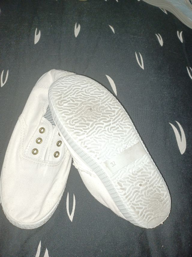 Lote de calzado de niña