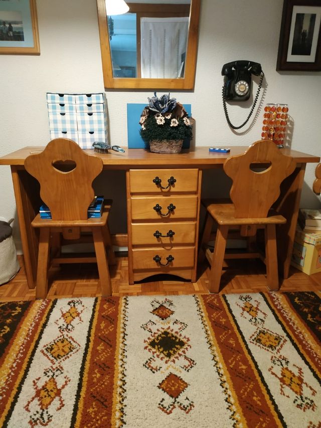 Mesa extensible de comedor con 4 sillas