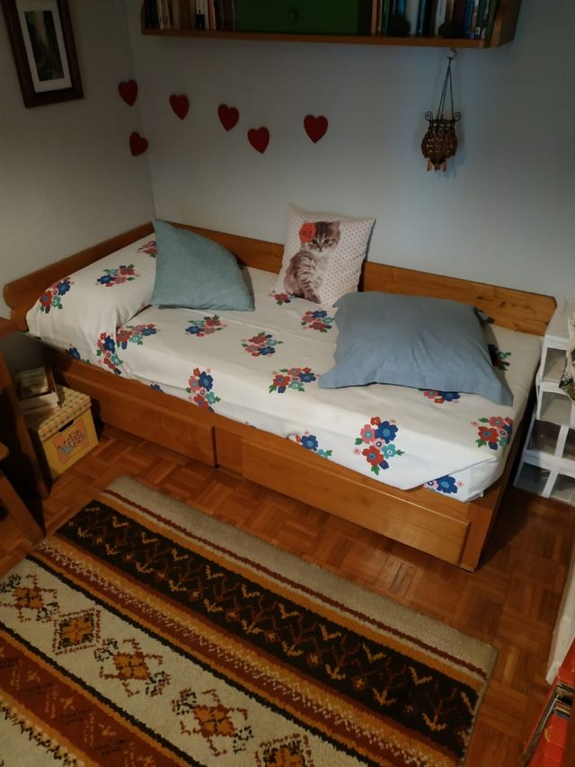 Mesa extensible de comedor con 4 sillas