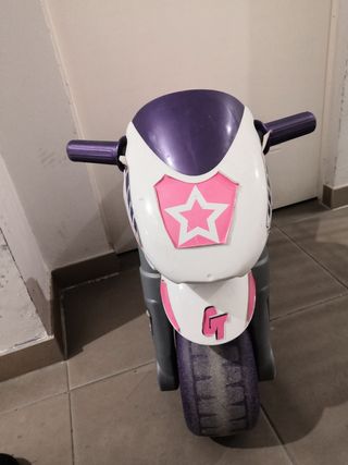 Motofeber 2 racing rosa con casco