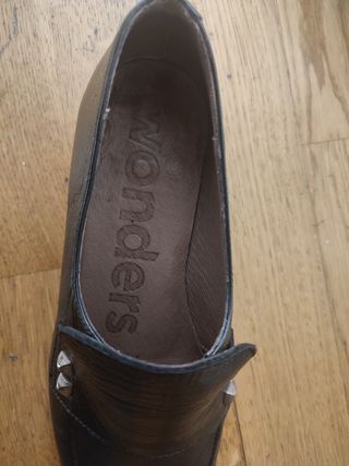 Zapatos negros de piel.tipo mocasín 