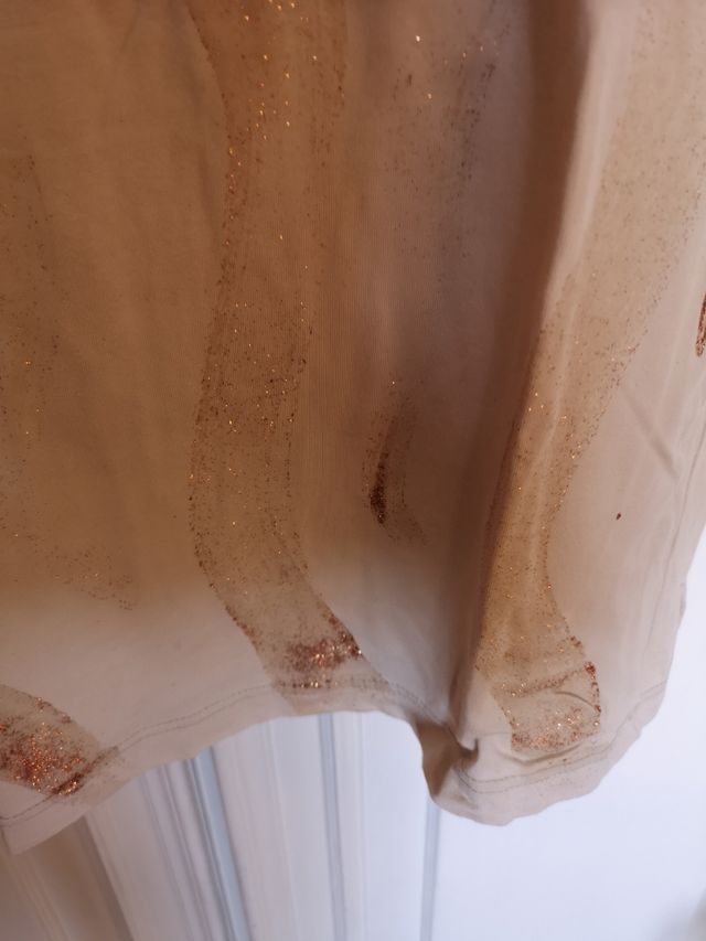 t-shirt beige pennellate di glitter bronzo