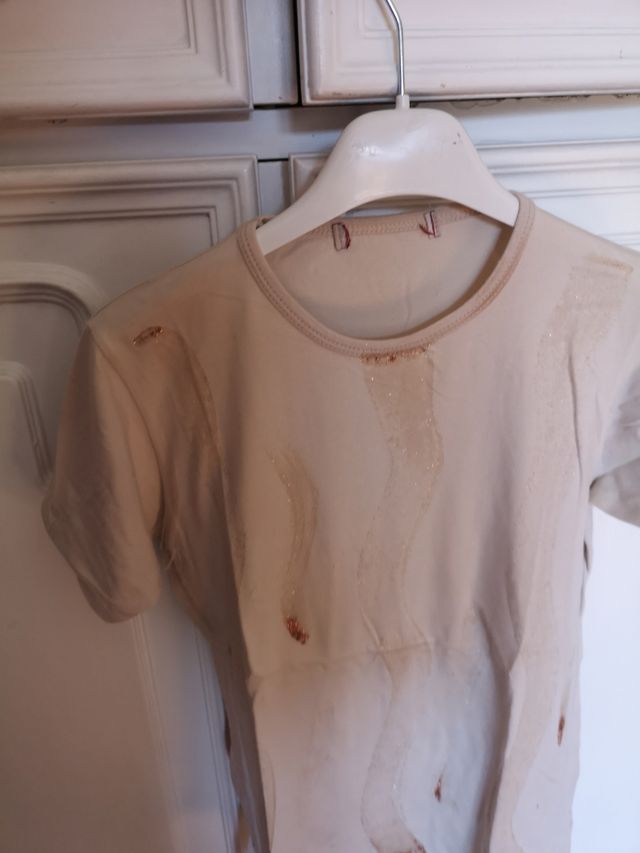 t-shirt beige pennellate di glitter bronzo