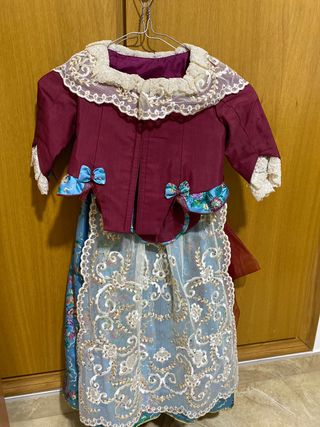 Traje fallera niña con manteletas 