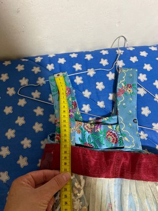 Traje fallera niña con manteletas 