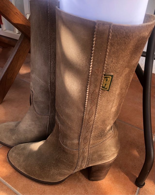 Botas Valverde del Camino