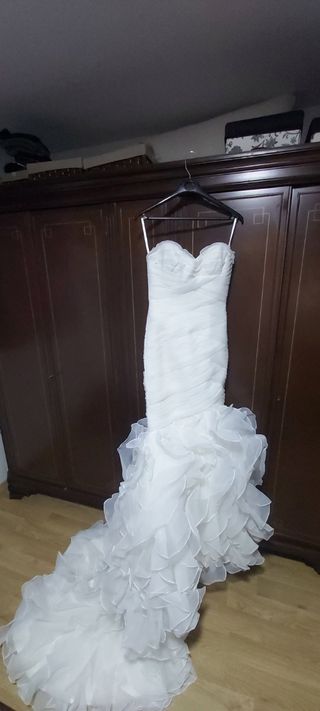 vestido de novia con velo incluido