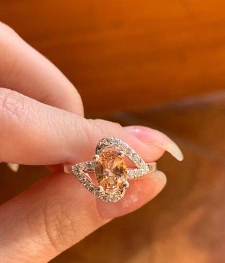 Anillo de plata de ley y circonita chanpagne