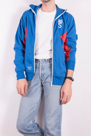 Chaqueta sport estilo vintage azul y roja