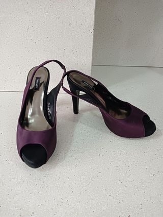 Sandalias SOM-MITS súper nuevas 