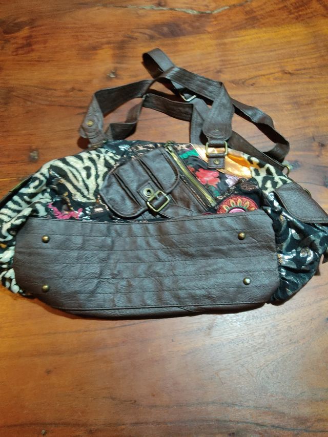 Bolso Desigual bandolera 45x30 como nuevo