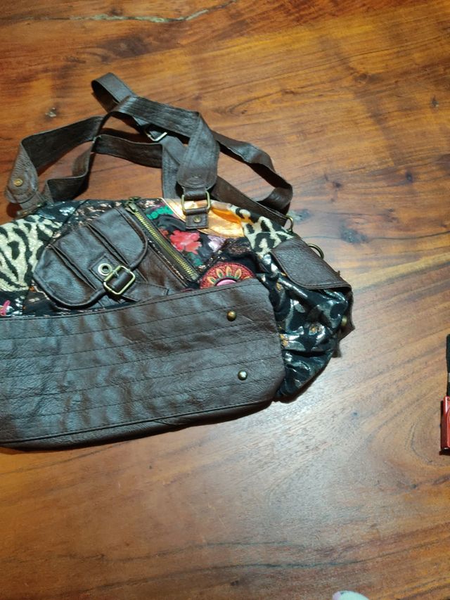 Bolso Desigual bandolera 45x30 como nuevo