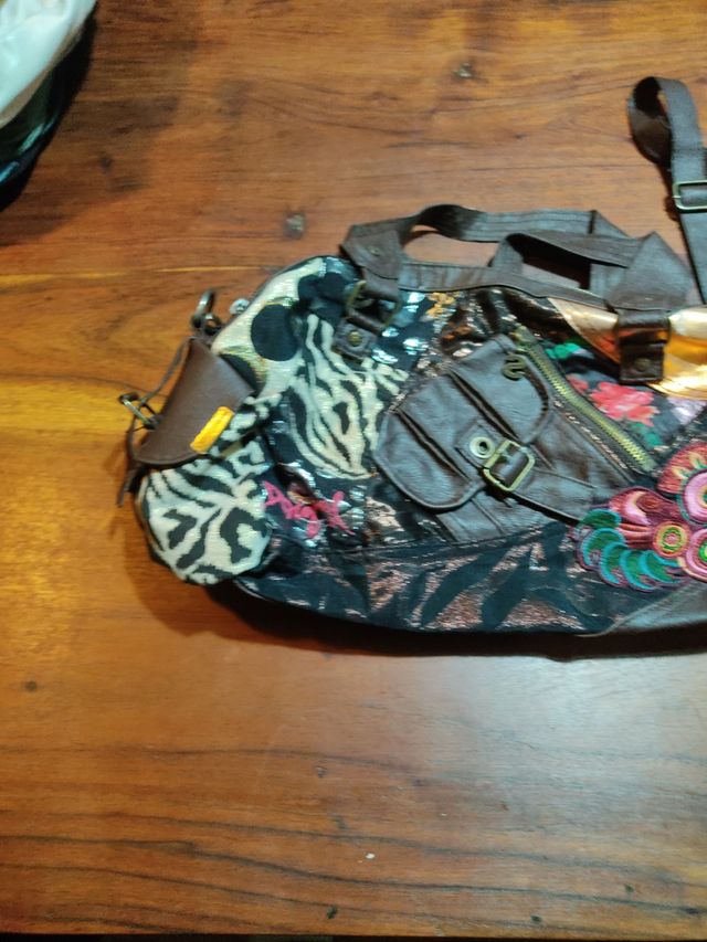 Bolso Desigual bandolera 45x30 como nuevo
