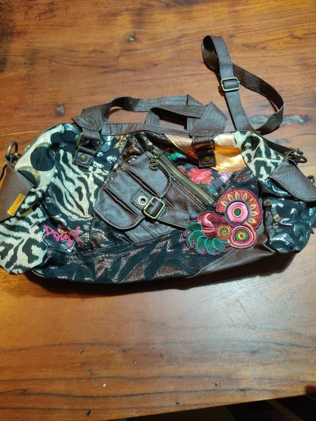 Bolso Desigual bandolera 45x30 como nuevo