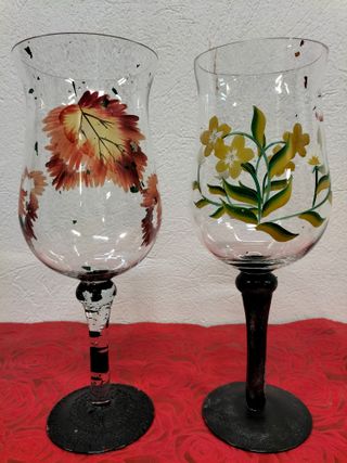 Coppia di vasi in vetro decorativi