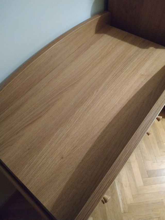 Cambiador de bebé de madera