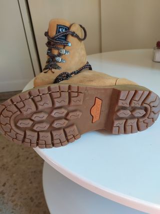 Botas de piel de montaña Snewer